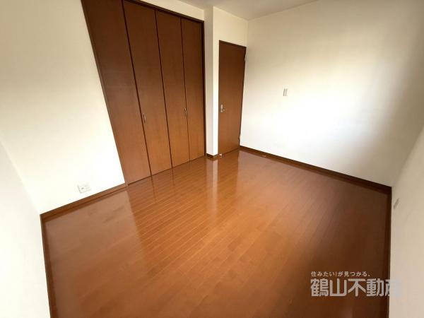 津山市　草加部戸建 洋室