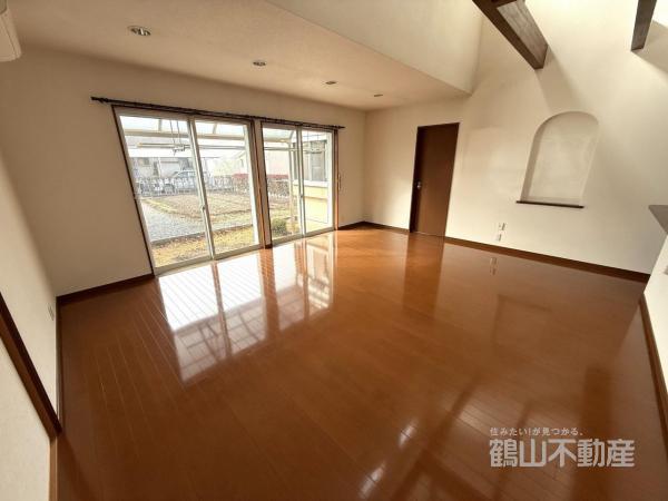 津山市　草加部戸建 リビング 