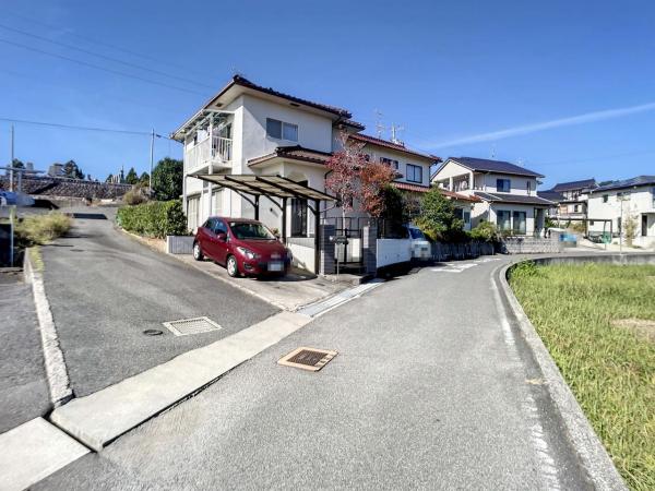 西条町西条 前面道路含む現地写真 