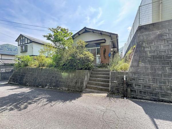 中古戸建 広島市安佐北区亀山南４丁目 JR可部線あき亀山駅 500万円