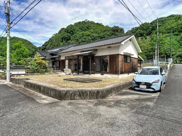 中古戸建 竹原市仁賀町  330万円