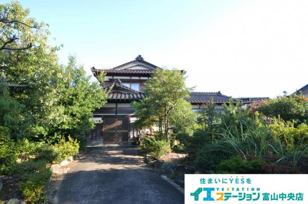 中古戸建 射水市作道1868 駅 1,060万円