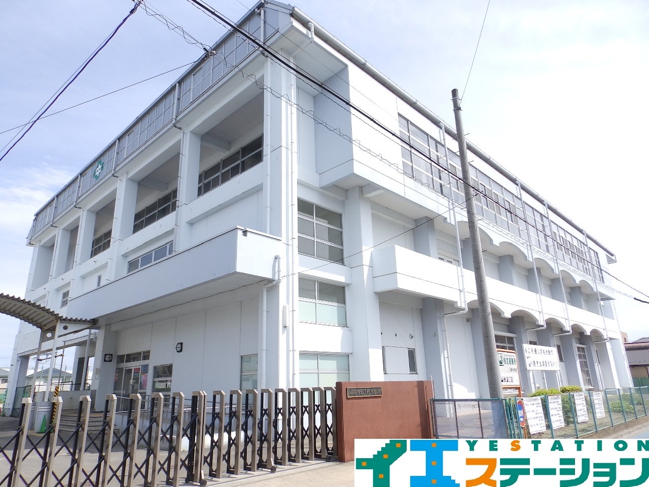 八軒中学校
