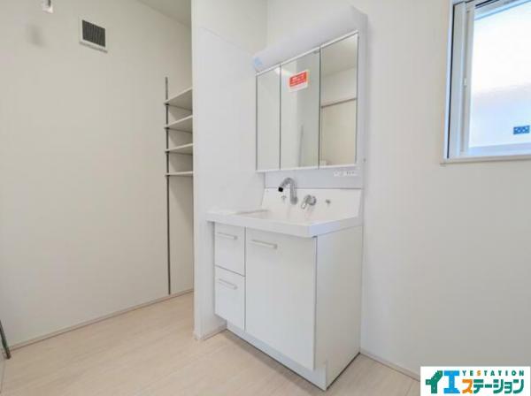 ジャストインホーム　岩切鴻巣C棟 洗面台・洗面所 