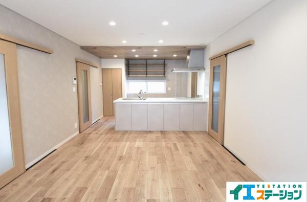 名取市みどり台3丁目 リビングダイニング