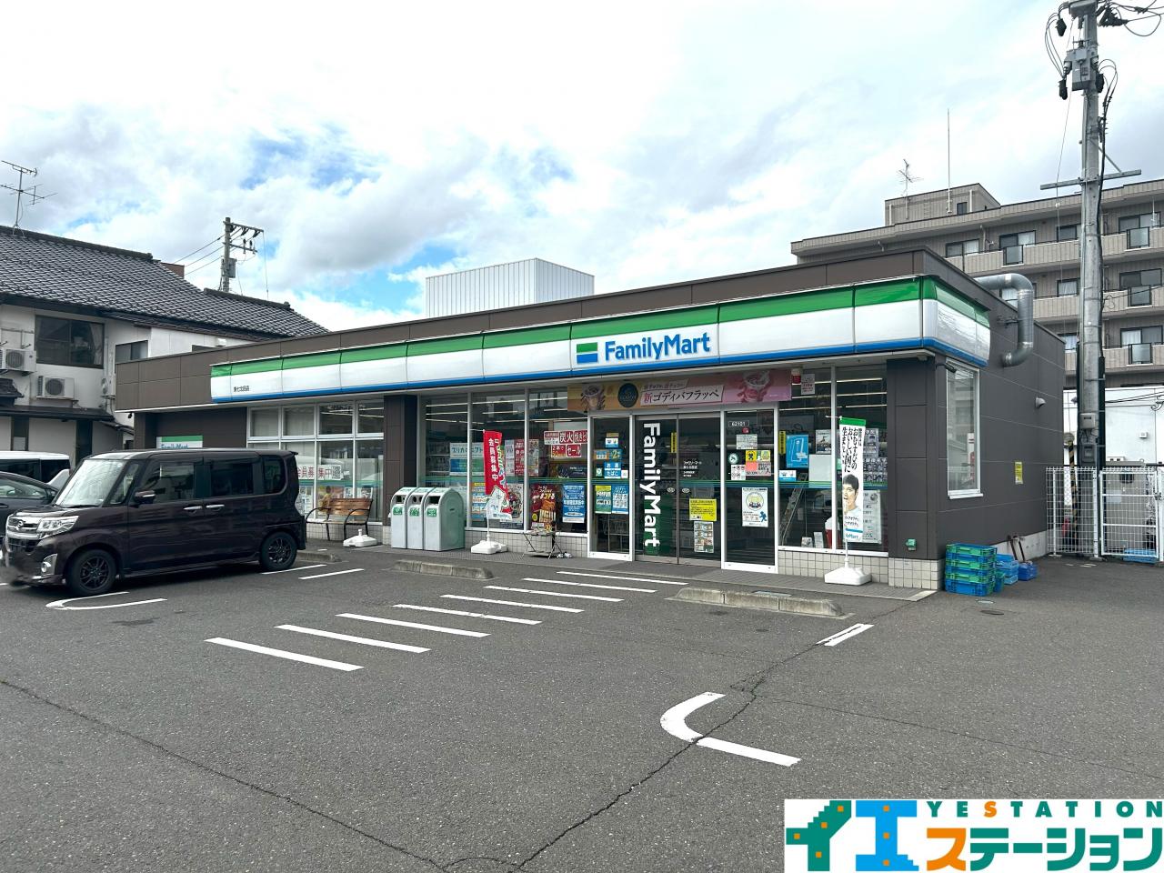ファミリーマート 泉七北田店