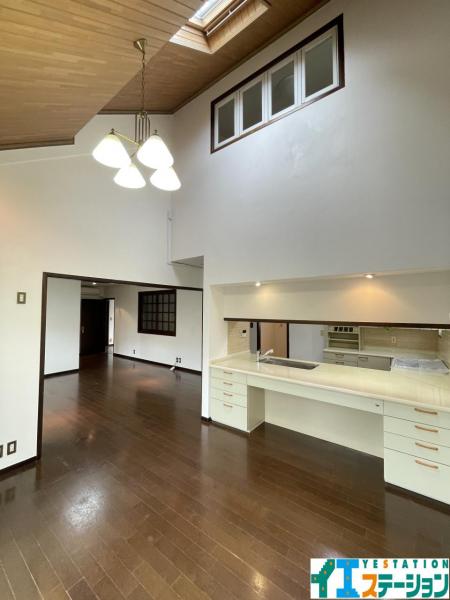 富谷市日吉台２丁目 リビング 