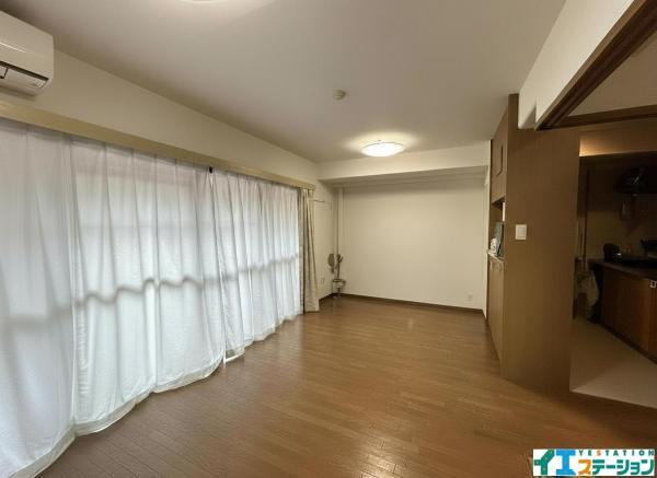 ロイヤルパレス沖野 リビング 