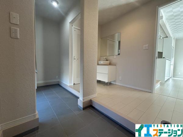 泉区鶴が丘1丁目 玄関 