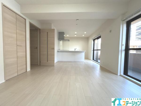 朝日プラザ広瀬川 リビング 