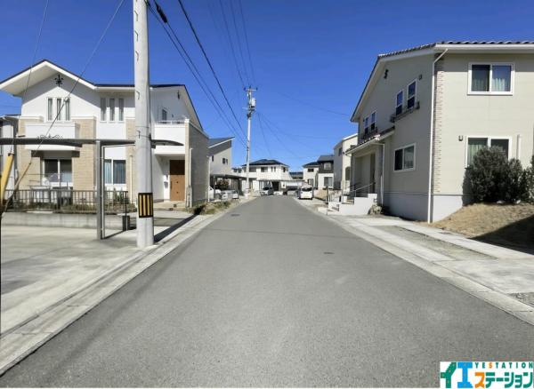 大和町杜の丘3丁目 前面道路含む現地写真 