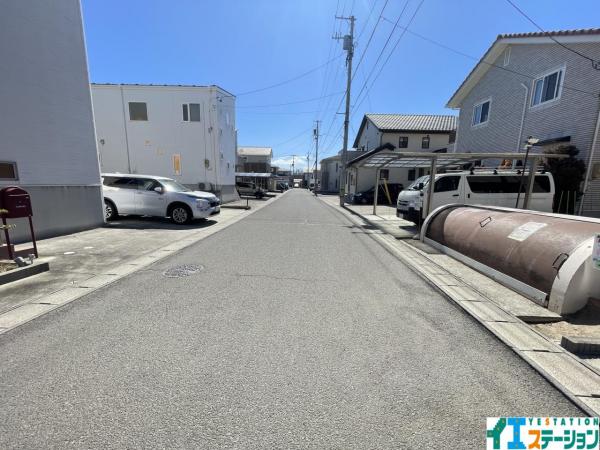 大和町杜の丘3丁目 前面道路含む現地写真 