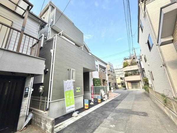 東堀切2丁目　新築戸建 前面道路含む現地写真 