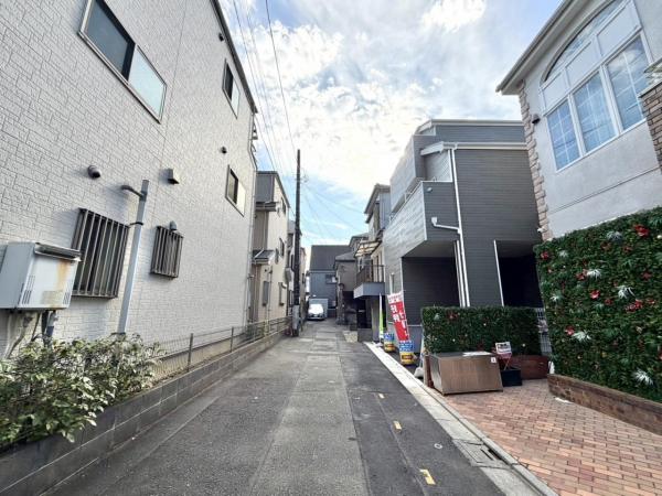 東堀切2丁目　新築戸建 前面道路含む現地写真 