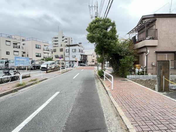 奥戸7丁目　新築戸建 前面道路含む現地写真 