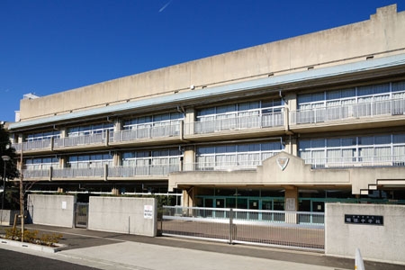 西東京市立明保中学校