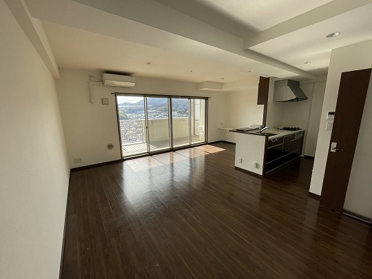 ウェルディ大原駅前フェリス リビングダイニング