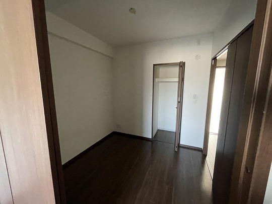 ウェルディ大原駅前フェリス 洋室