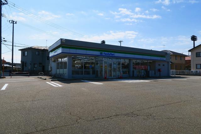 ファミリーマート 鶴岡スタジアム前店