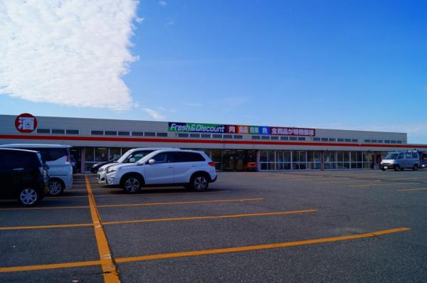 びっくり市酒田店。