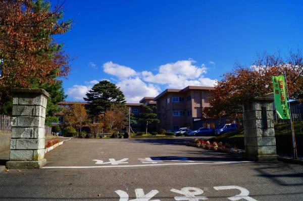 酒田市立琢成小学校