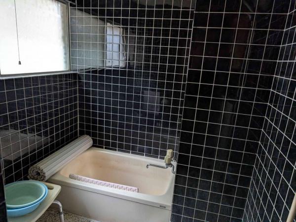 酒田市光ヶ丘五丁目　中古住宅【現状渡し】 浴室 