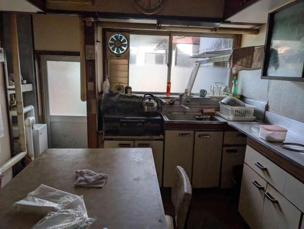 酒田市光ヶ丘五丁目　中古住宅【現状渡し】 キッチン 