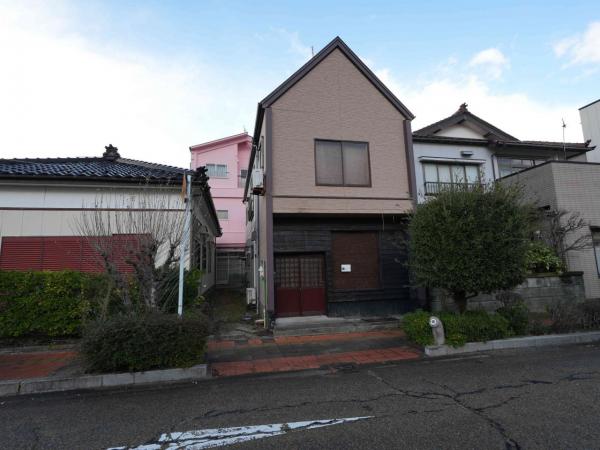 中古戸建 酒田市二番町3-7 JR羽越本線酒田駅 300万円