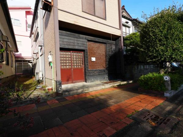 中古戸建 酒田市二番町3-7 JR羽越本線酒田駅 300万円