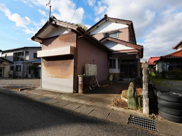 酒田市字新町　中古住宅　【現況渡し】 現地外観写真 