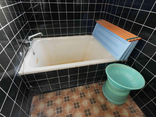 酒田市字新町　中古住宅　【現況渡し】 浴室 