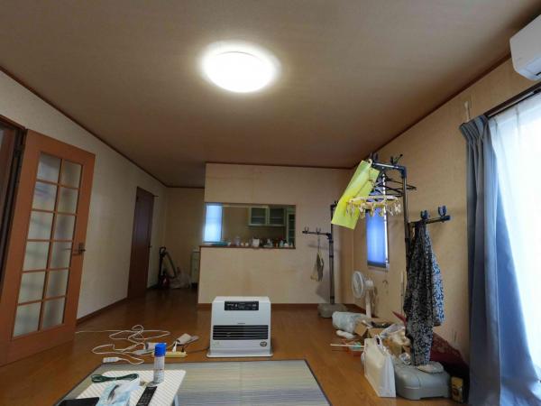 酒田市東泉町一丁目　中古住宅 リビング 