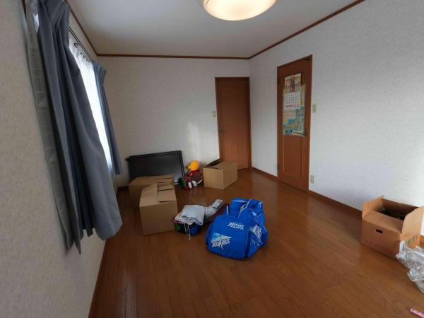 酒田市東泉町一丁目　中古住宅 リビング以外の居室 