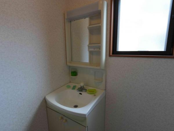 酒田市東泉町一丁目　中古住宅 洗面台・洗面所 