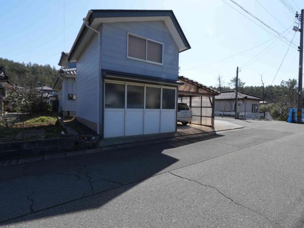 遊佐町菅里字菅野　中古住宅 現地外観写真 