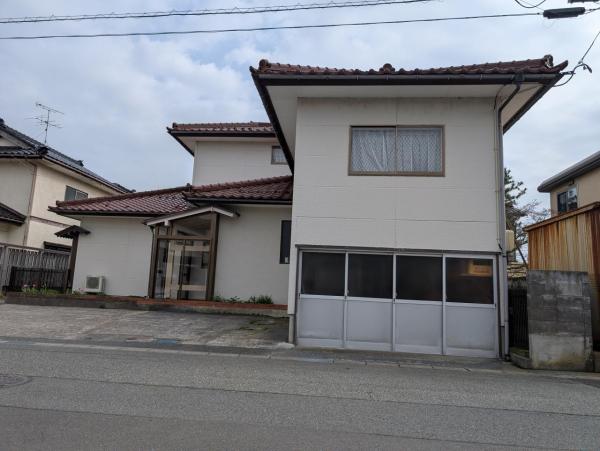  山形県酒田市北新橋２丁目7-9 JR羽越本線酒田駅 900万円