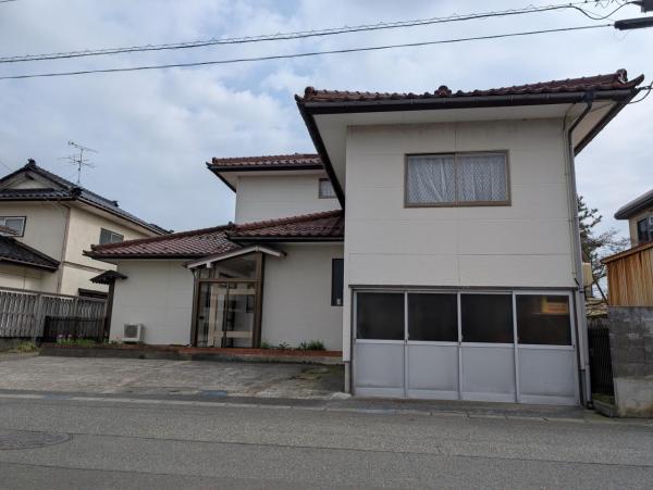  山形県酒田市北新橋２丁目7-9 JR羽越本線酒田駅 900万円