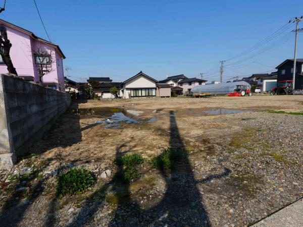 土地 東田川郡庄内町余目字上朝丸28 JR羽越本線余目駅 280万円
