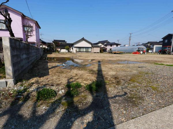 土地 東田川郡庄内町余目字上朝丸28 JR羽越本線余目駅 280万円