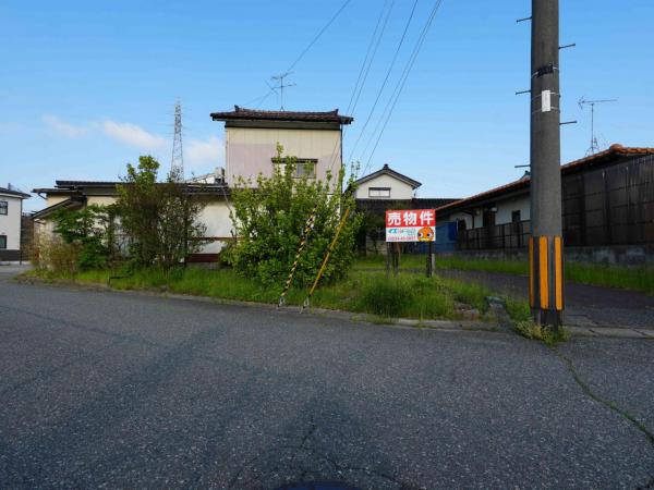  山形県酒田市東泉町３丁目6-5 JR羽越本線酒田駅 800万円