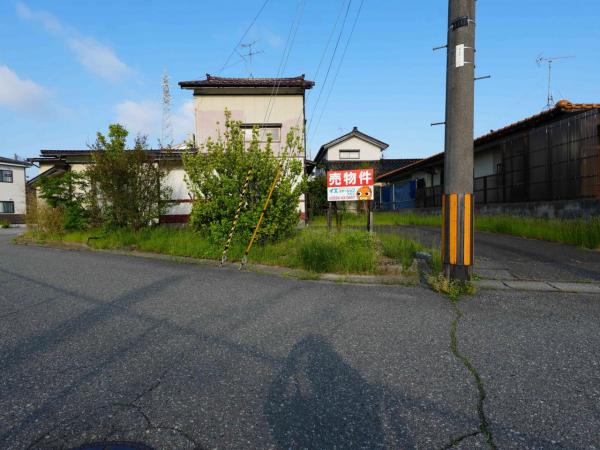  山形県酒田市東泉町３丁目6-5 JR羽越本線酒田駅 800万円