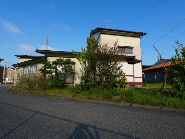  山形県酒田市東泉町３丁目6-5 JR羽越本線酒田駅 800万円