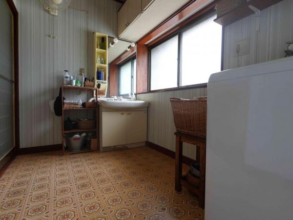 酒田市　新出　中古住宅　 洗面台・洗面所 