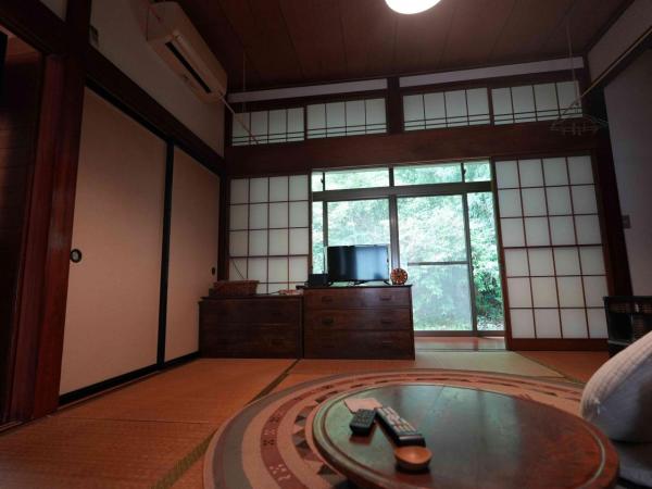 酒田市　新出　中古住宅　 リビング以外の居室 