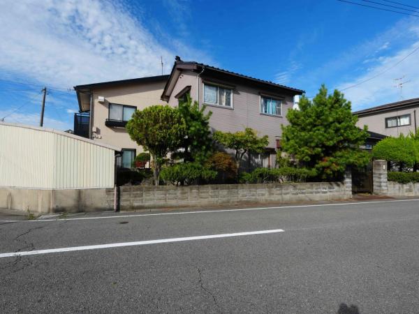 土地 山形県酒田市新橋２丁目4-23 JR羽越本線酒田駅 700万円