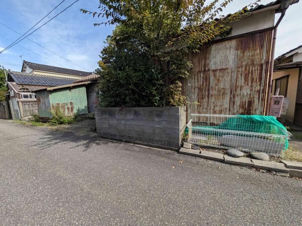 土地 酒田市亀ケ崎１丁目5-10 JR羽越本線酒田駅 550万円