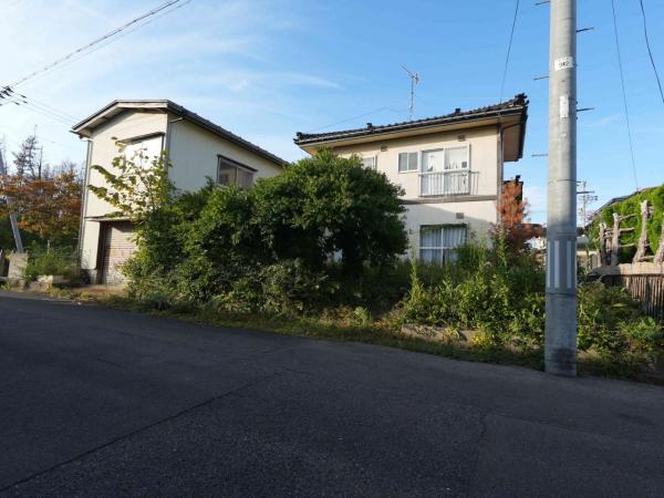  山形県酒田市若宮町１丁目13-8 JR羽越本線酒田駅 370万円
