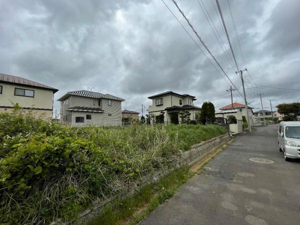 銚子市豊里台2丁目　土地 前面道路含む現地写真 