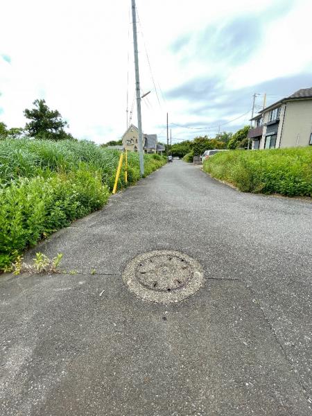 銚子市豊里台2丁目　土地 前面道路含む現地写真 