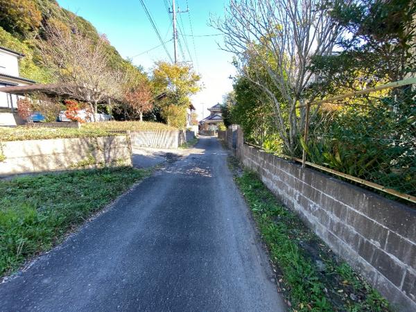香取市津宮　土地 前面道路含む現地写真 